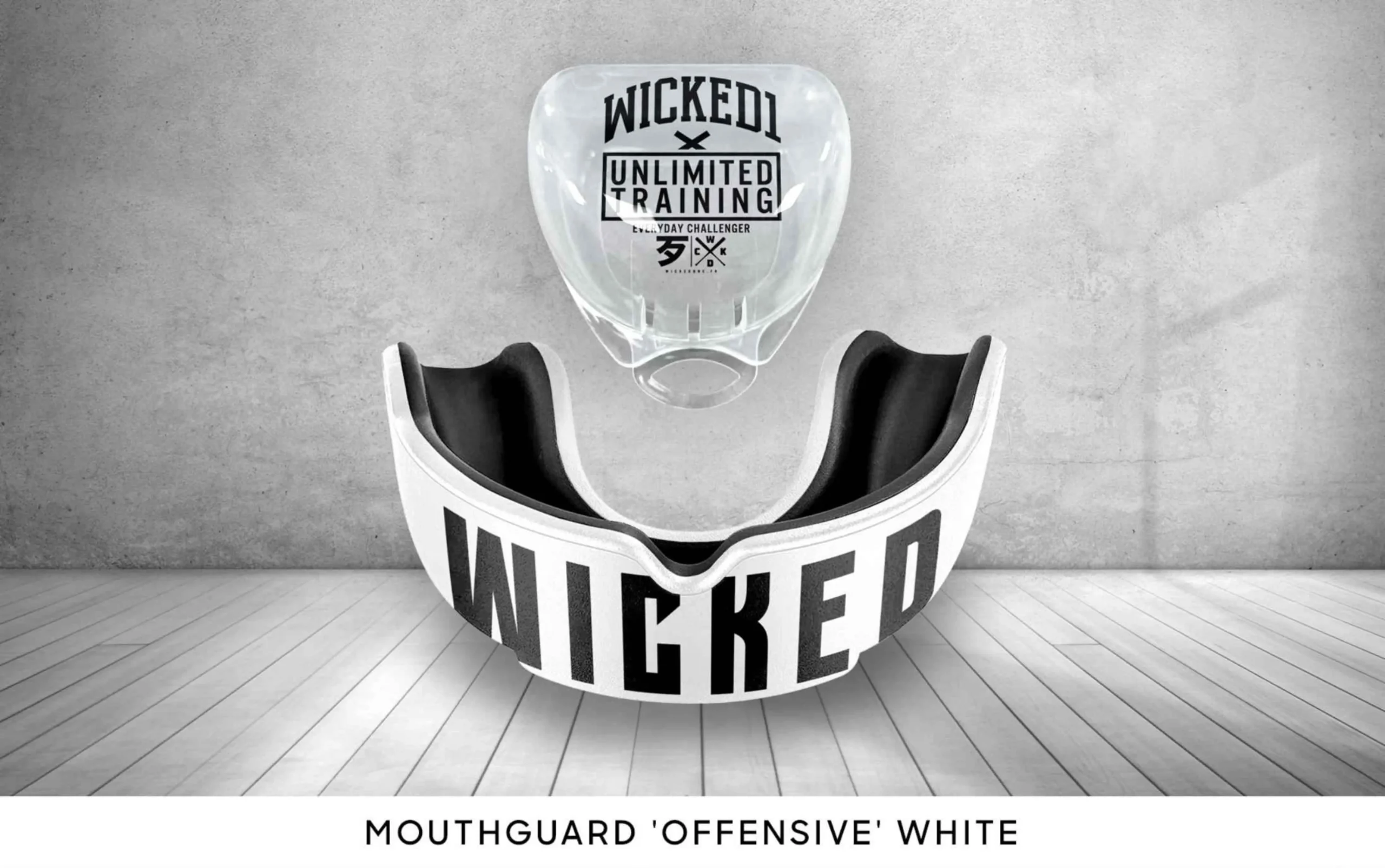 Fight Collection WCKD 25 (glissés) 5 (1) (1) MOUTHGUARD OFFENSIVE Blanc – Image 1